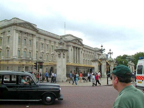 A picture of Buckingham Palace
