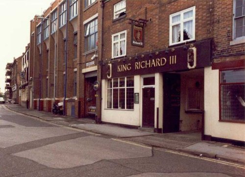 Highcross Street and Richard III pub, Leicester