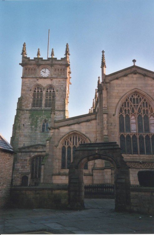 Wigan Parish Church : 1004362 - PicturesOfEngland.com
