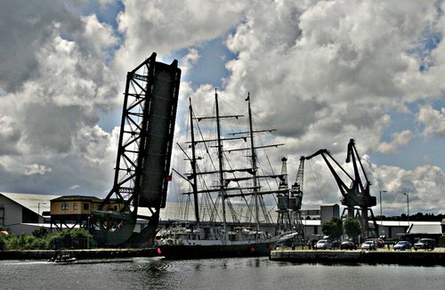 The Lord Nelson, Entering Birkenhead Docks during Mersey River Festival, 2004