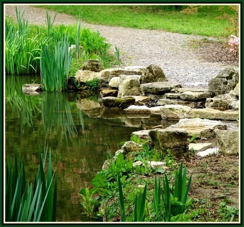 A picture of Furzey Gardens