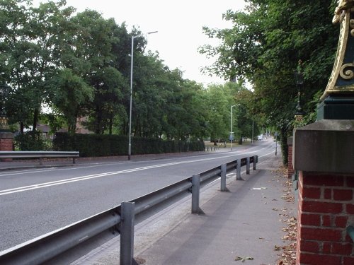 Queens Avenue Looking Towards Aldershot