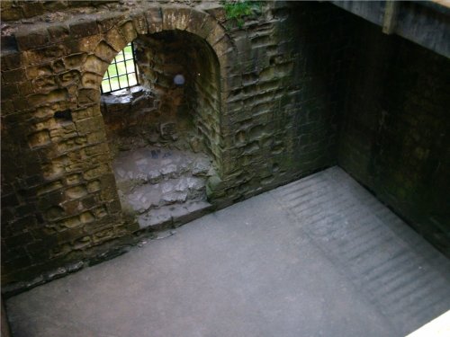 Peveril Castle, Castleton, Peak District. Taken 20-06-2005