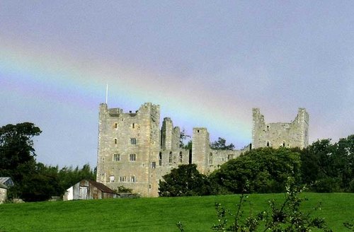 Castle Bolton,
Yorkshire Dales, England. Taken during my honeymoon in Sept. 2004.