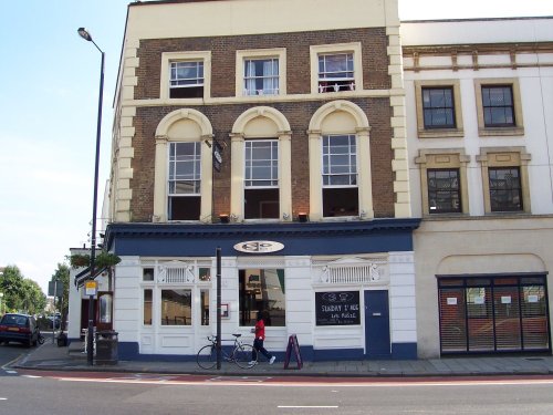 Fulham Road SW6 (opposite Chelsea FC)