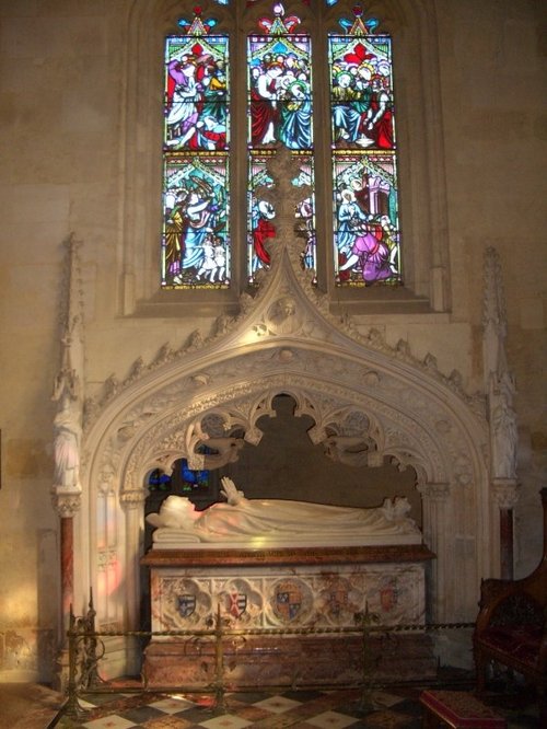 Katherine Parr's tombe at Sudeley Castle chapel, Winchcombe