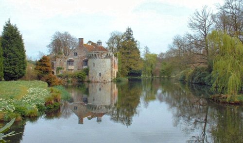 A picture of Scotney Castle