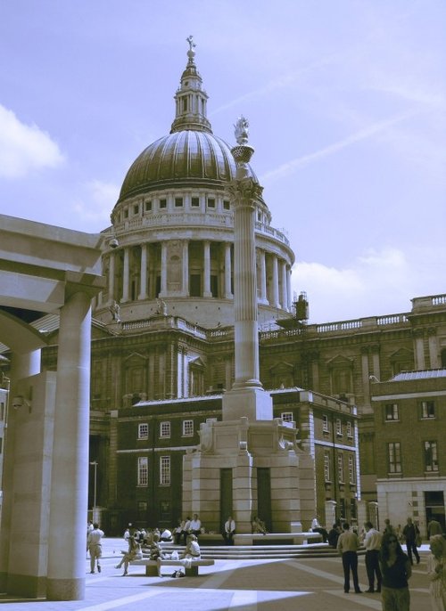 St. Pauls cathedral, London. View from the square