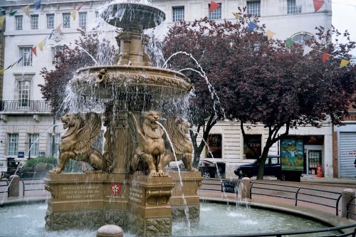 Town Hall Square in Leicester - June 2005