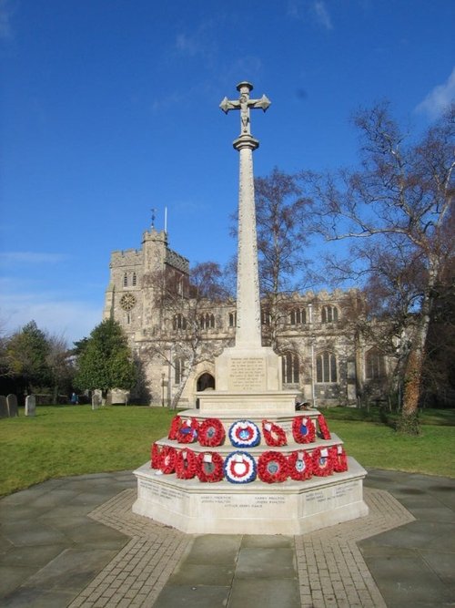 Tring War Memorial and Church, Tring, Hertfordshire