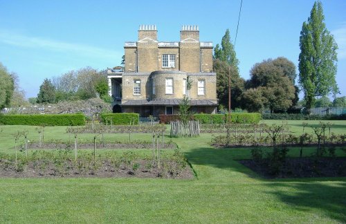 Clissold House