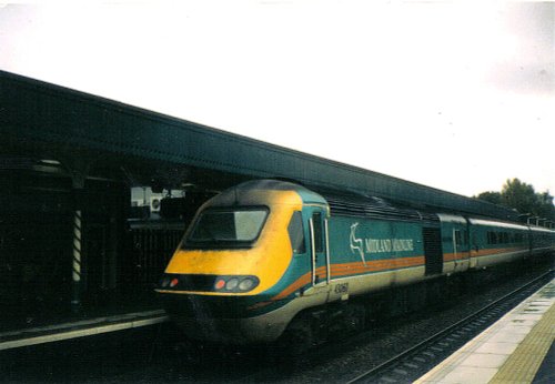 A M.M.L. train at Derby station in 2003.