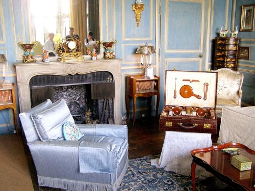 Leeds Castle - Blue panelling bedroom (Kent)