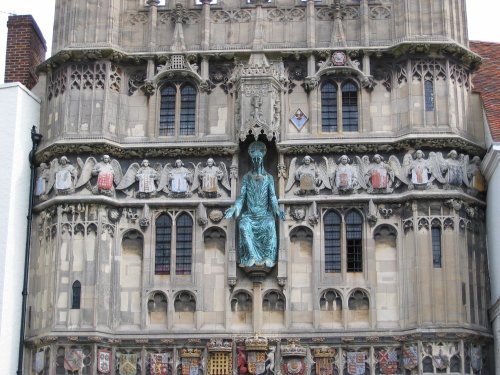 Canterbury Cathedral. August 2006. A more detailed view of the entrance gate of the cathedral.