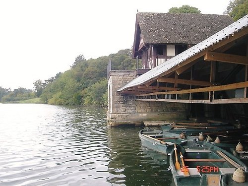 Blenheim Palace lake. September 2006.