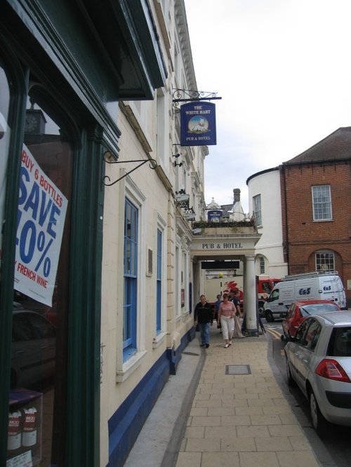 The White HArt Pub and Hotel, Buckingham