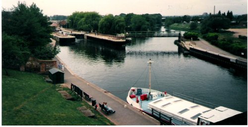 Looking down on the river from Newark Castle