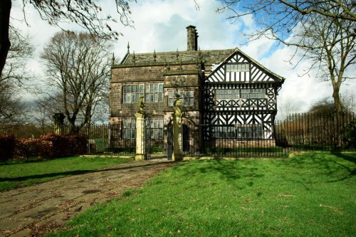 A picture of Hall i' th' Wood