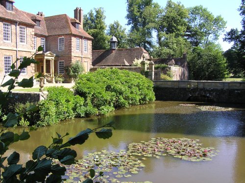 A picture of Groombridge Place Gardens
