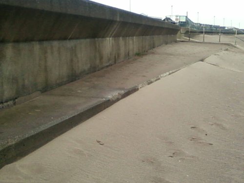 The splash wall at Sutton on sea - the final frontier protecting this picturesque sea side town