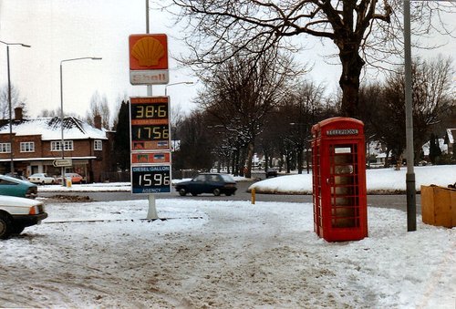 Priory roundabout, Derby Road, Beeston, Nottinghamshire. 1987.