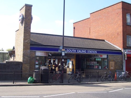 South Ealing Station (Piccadilly Line)