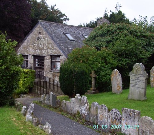 Drewsteignton village