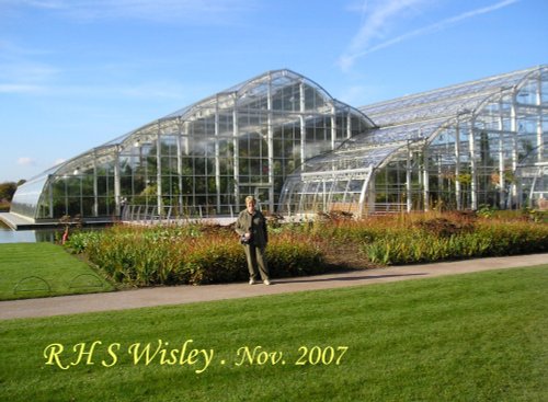The new glass house . R H S Wisley