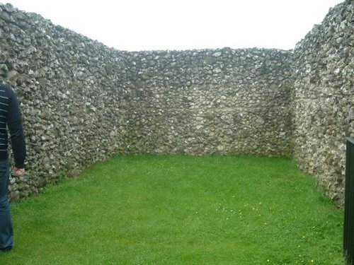 Norman castle ruins Salisbury