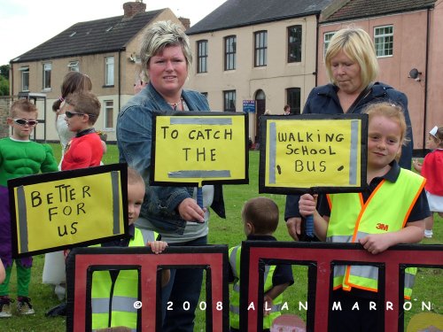 Byers Green Village Carnival 2008 - The Walking Bus