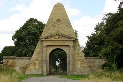 Obelisk Lodge