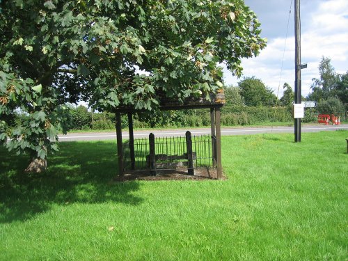 Village stocks, Weston-on-the-Green