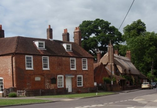 Cottages on Winchester road Chawton