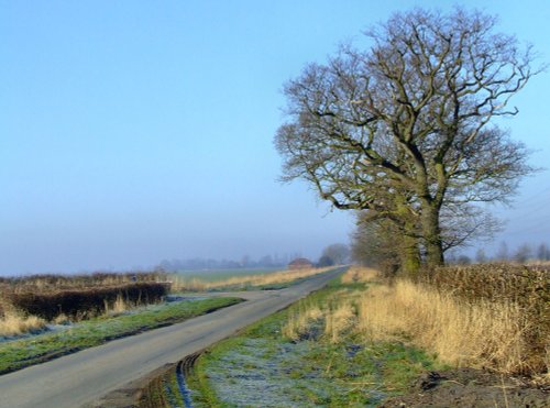 The road to Broomfleet from South Cave
