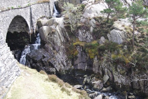 Llyn Bridge