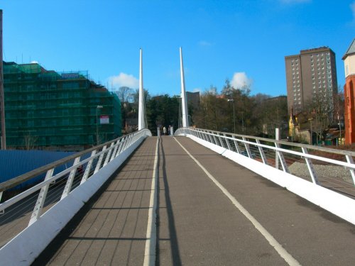 Millenium Bridge.