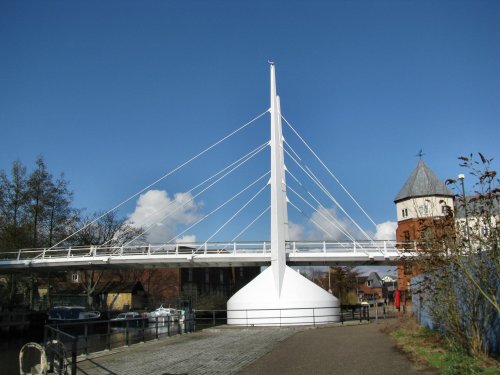 Millenium Bridge.