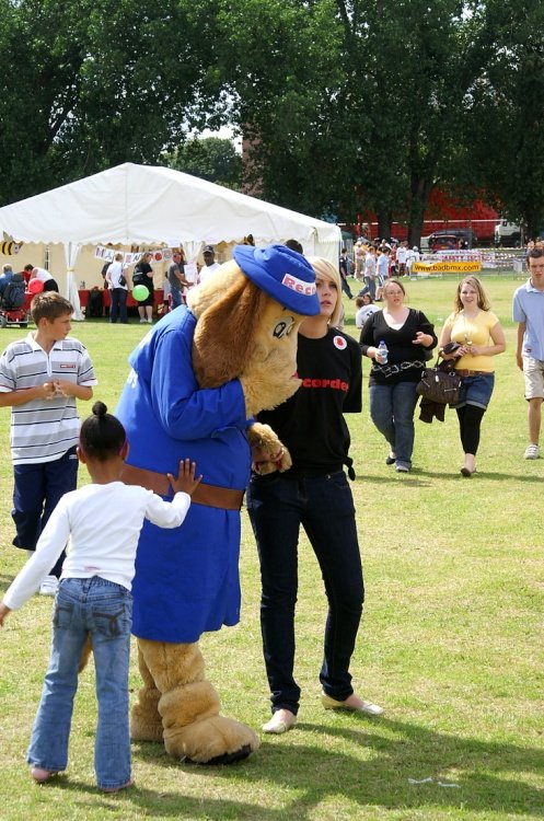 I bet he's hot in there.