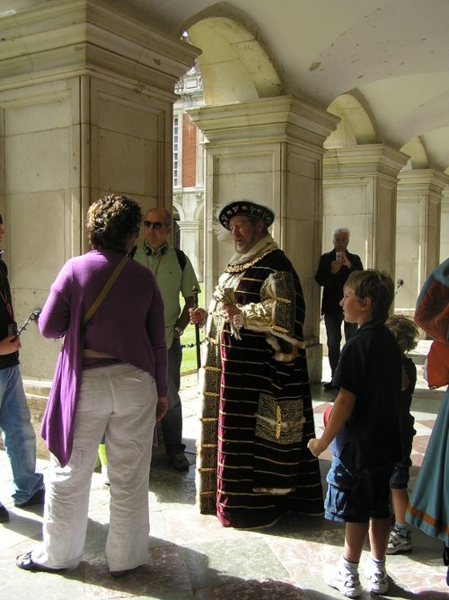 King Henry and subjects at Hampton Court