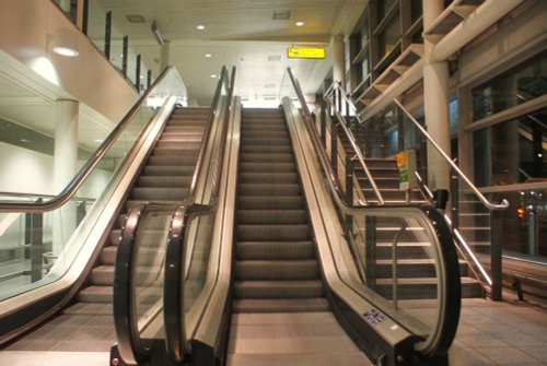 Terminal 2 - The way to leave