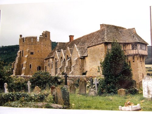Stokesay Castle