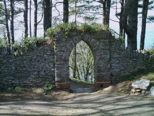 Archway at Battery Gardens