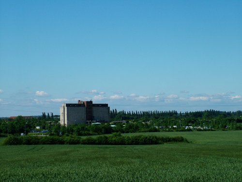 Grain silo