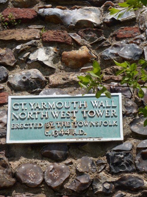 The Great Yarmouth Town Wall, Info of the North West Tower