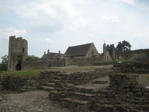 Farleigh Hungerford Castle ruins