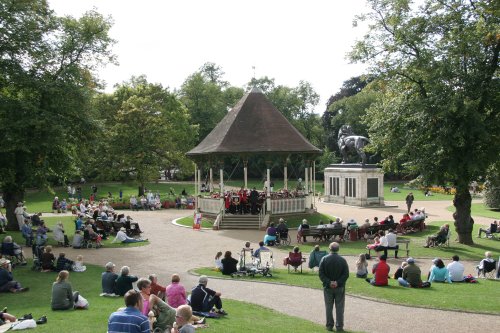 Sunday afternoon concert in the Forbury Gardens, Reading