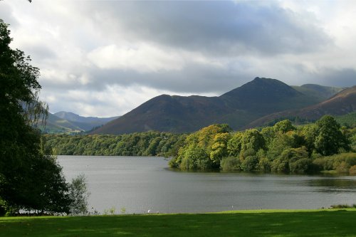 Derwentwater with Cat Bells.