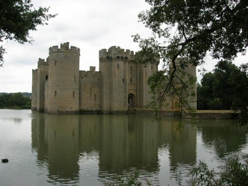 Bodiam Castle reflection