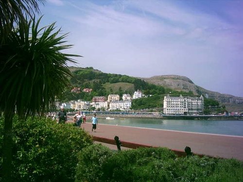 Llandudno - Seafront Promenade - June 2010