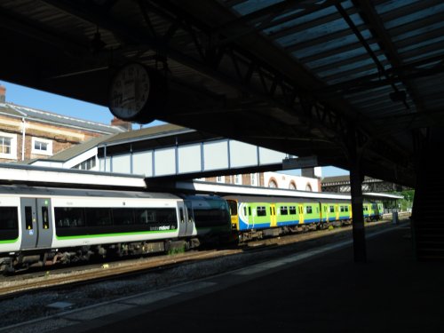 Worcester, a train on Worcester Shrub Hill station